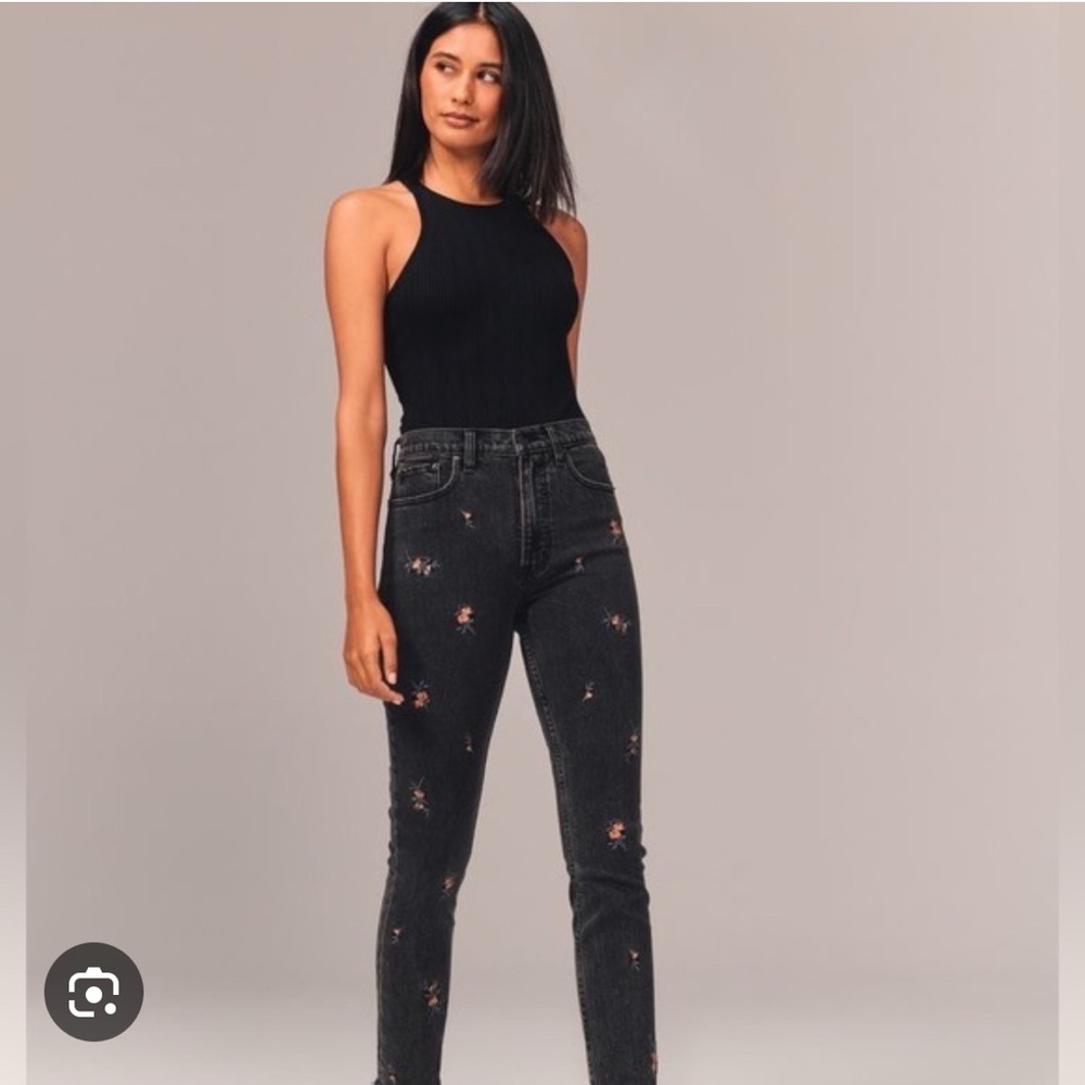 Abercrombie & Fitch High Rise Super Skinny Embroidered Ankle Jeans - Picture 2 of 8